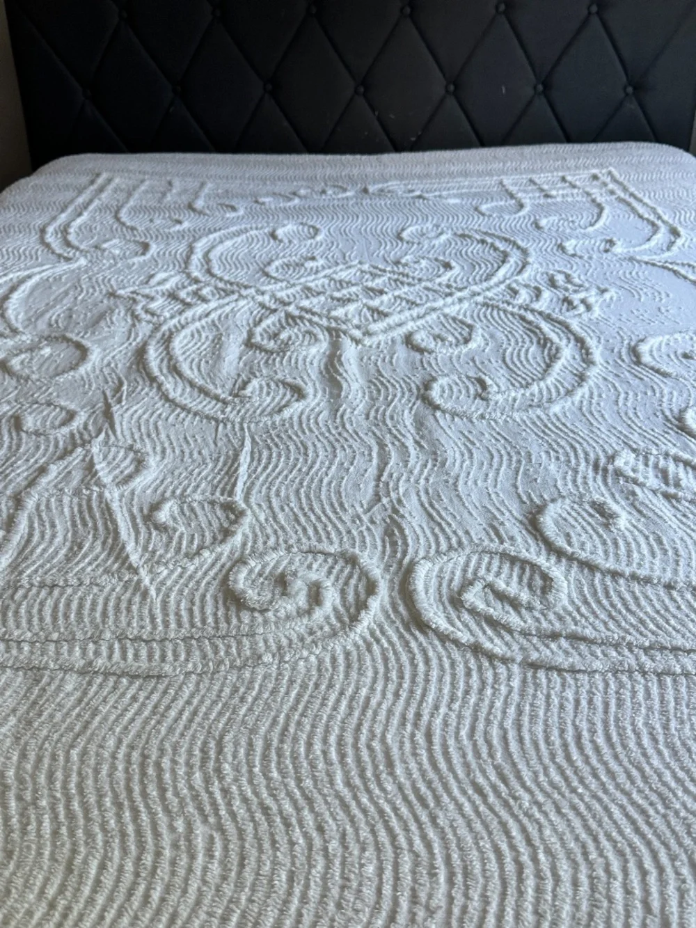 Vintage Chenille Bedspead White 74